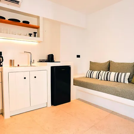 La Maltese Boutique Paros