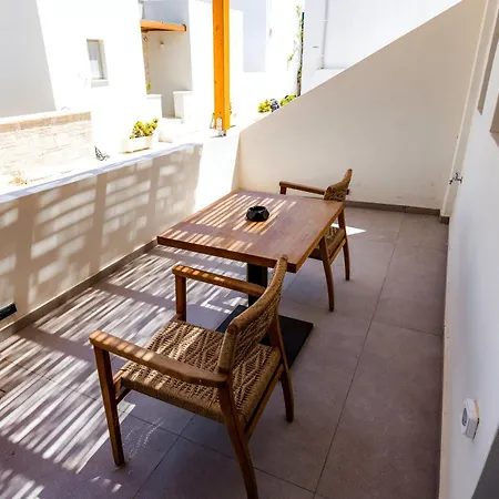 La Maltese Boutique Paros Apartamento